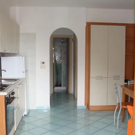 Lägenhetshotell Ischia Uno 3*